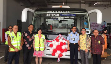 << Le convoi >> pour les jeux asiatiques de Jakarta! Les navettes de l’aéroport de Yutong sont livrées en Indonésie massivement