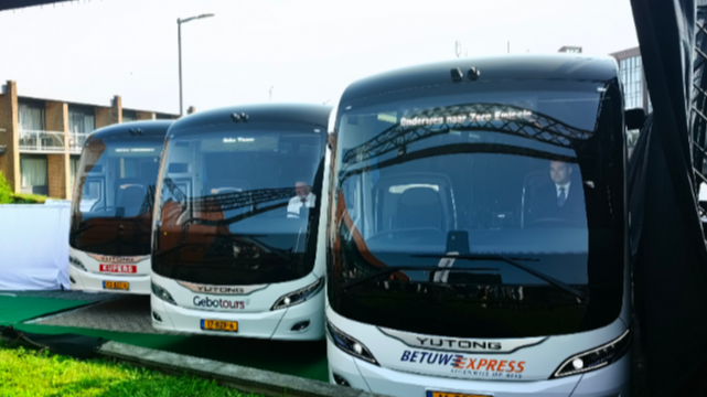 Les Premiers Autocars 100% Électriques Yutong T12E Livrés aux Pays-Bas 