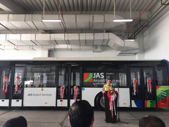 << Le convoi >> pour les jeux asiatiques de Jakarta! Les navettes de l’aéroport de Yutong sont livrées en Indonésie massivement