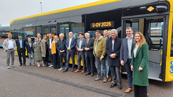D'abord neuf , électrique Les bus U-OV inspectés