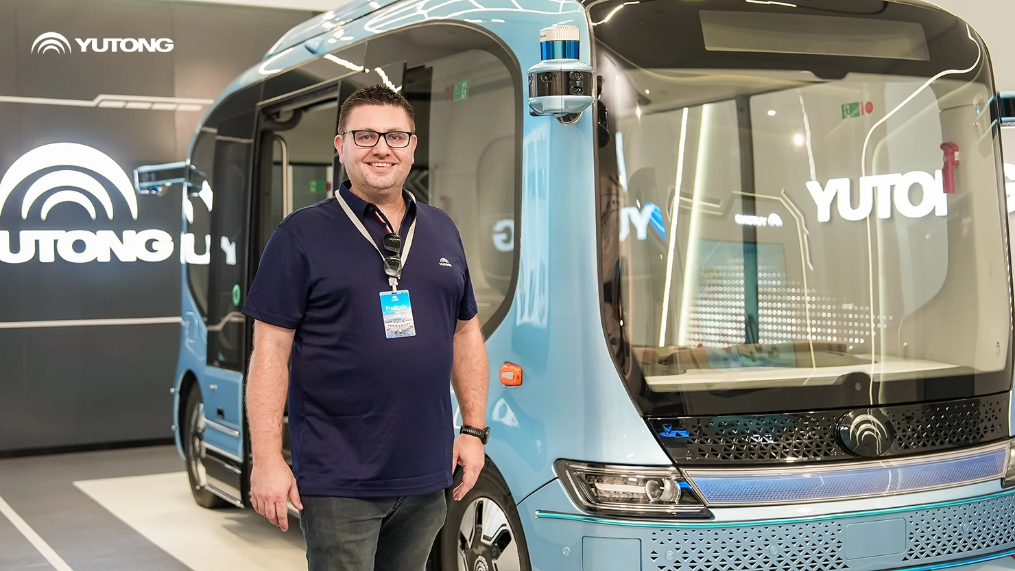 Réunis chez Yutong, connectant le monde, les employés à travers le monde évoluent ensemble avec Yutong Réunis chez Yutong, connectant le monde, les employés à travers le monde évoluent ensemble avec Yutong