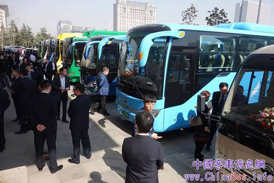 L’entreprise Yutong a organisé une conférence d’introduction des produits d’ entière série des autobus de nouvelles énergies