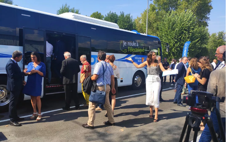Lancement de la première ligne interurbaine des autocars 100 % électriques en Europe. L’autocar purement électrique de Yutong entre en Provence, France