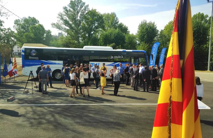 Lancement de la première ligne interurbaine des autocars 100 % électriques en Europe. L’autocar purement électrique de Yutong entre en Provence, France