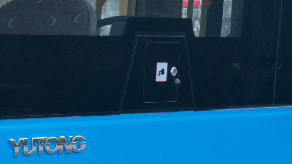 E15