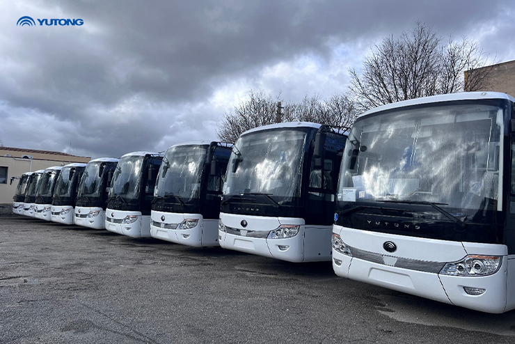Autocars électriques Yutong livrés en Italie